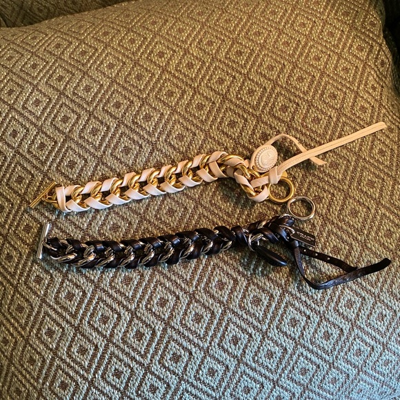 Coach leather toggle bracelet - Picture 5 of 10